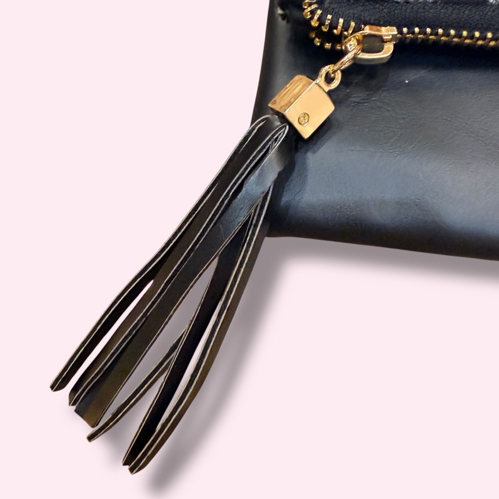 Funky Monkey Black White Gingham Clutch Wristlet Tassel Zip Faux Leather Bag - Picture 3 of 7